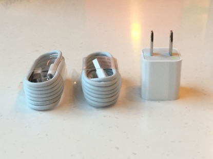 Picture of Apple iPhone 6/6S/6+/5S/5C Wall Charger + 2 USB Lightning Cables
