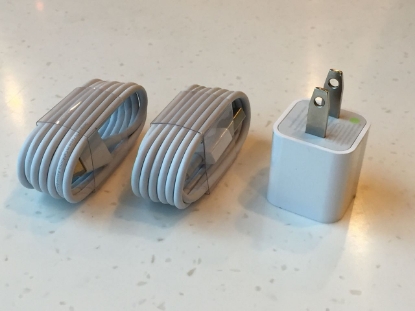 Picture of Apple iPhone 6/6S/6+/5S/5C Wall Charger + 2 USB Lightning Cables